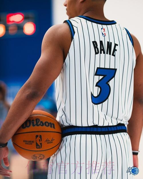 贝恩27分 魔术主场力克鹈鹕