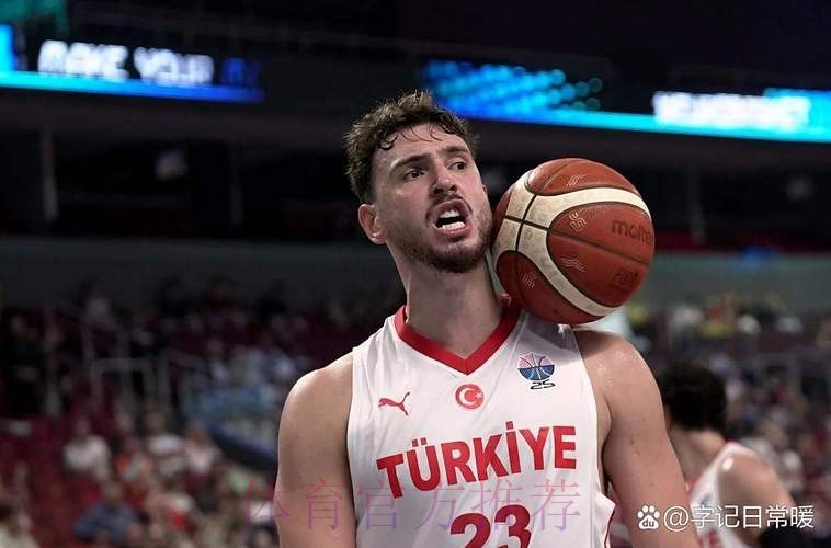 申京自信顶投三分命中，火箭目前全队三分10中3